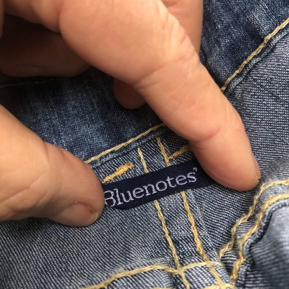 Bluenotes size 32 jumper/overall shorts. Button up front, pockets , belt holders - Picture 9 of 9